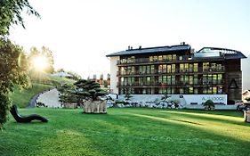 Alps Lodge